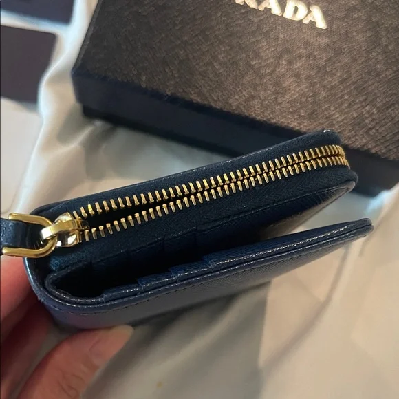Prada Portafoglio Lampo Saffiano Metal Bluette - Picture 5 of 16